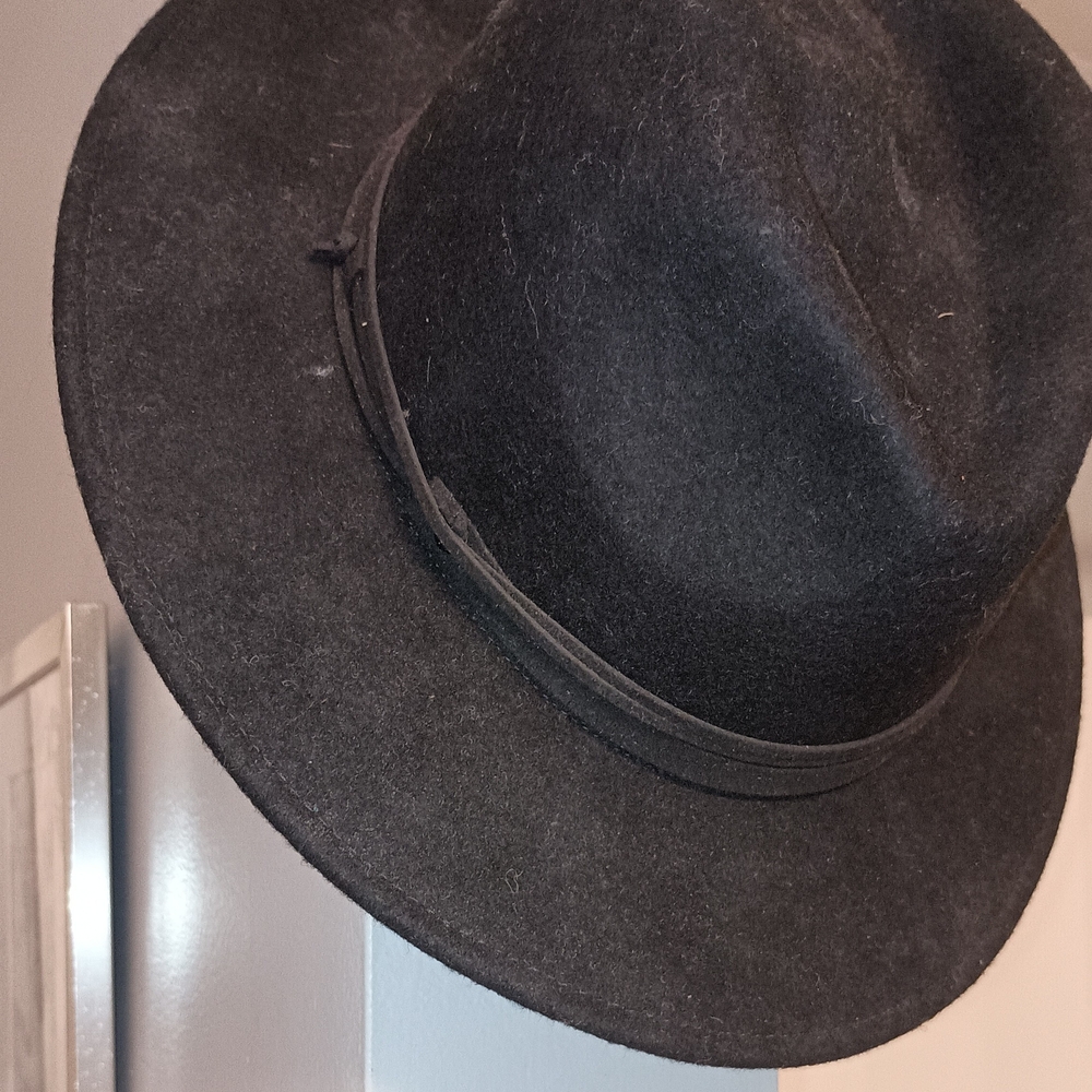 Nine West Elegant Black Hat